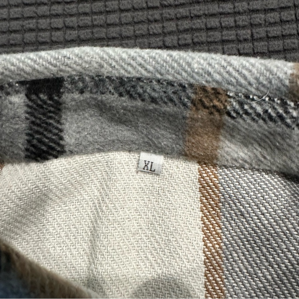Plaid Button-Up Women's Jacket - Picture 4 of 4